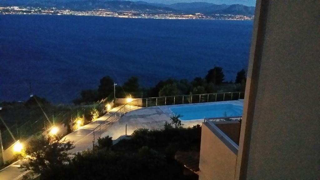 Aegean View Villa ルートラキ エクステリア 写真